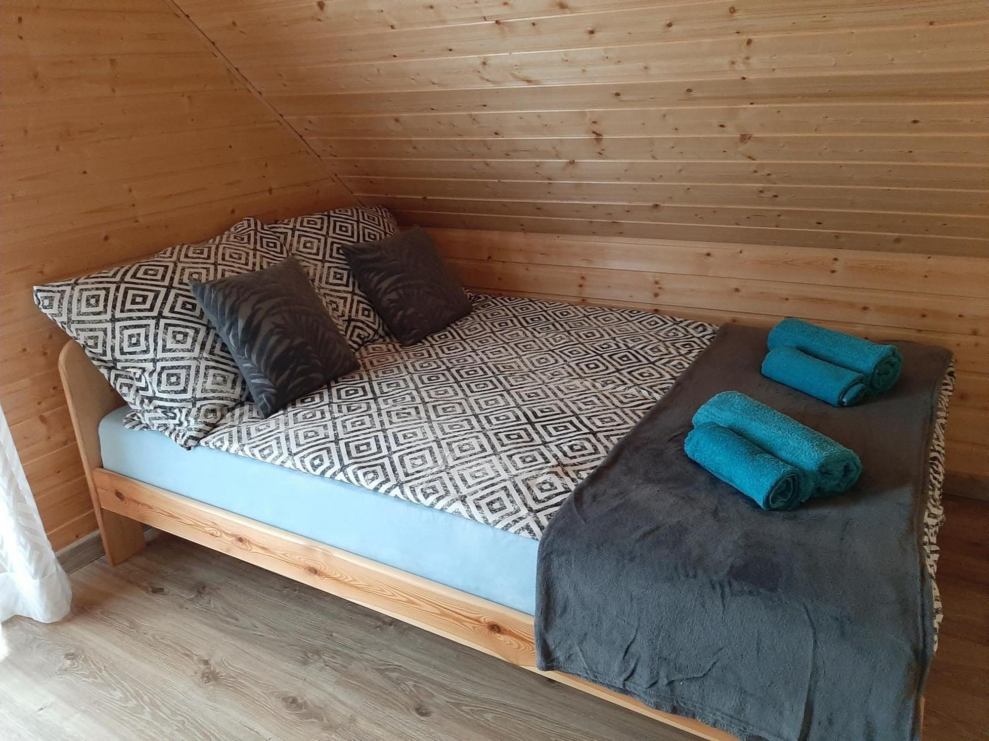 Czarcie Chatki Gardna Wielka Bagian luar foto