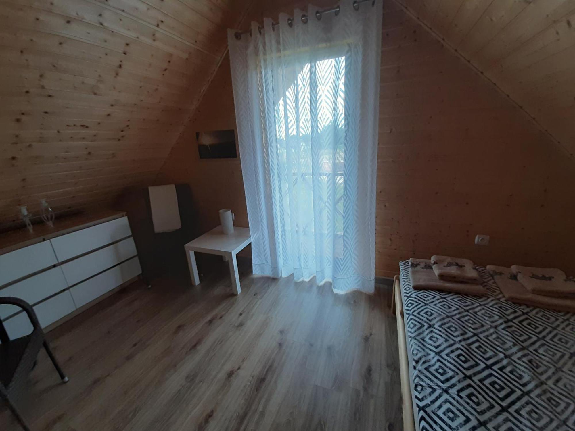 Czarcie Chatki Gardna Wielka Bagian luar foto